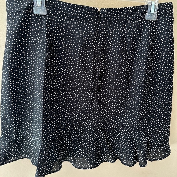 J Crew dainty black and white star pattern skirt NWT size 10 - Picture 4 of 6